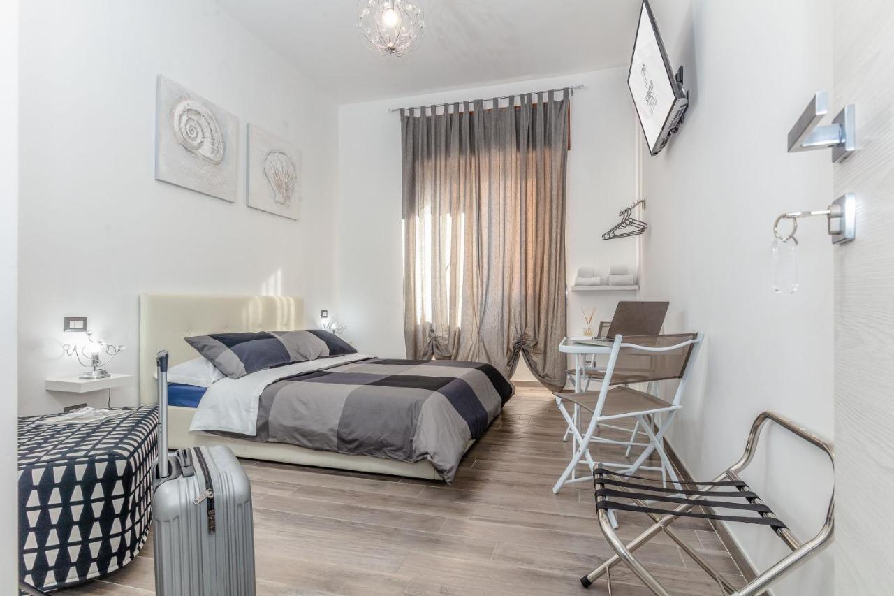 Scirocco Rooms Civitavecchia Bagian luar foto